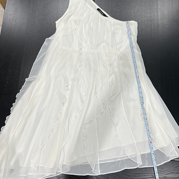 Ark & Co. One Shoulder White Ruffle Dress - L - Picture 11 of 12
